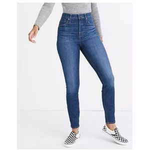 Madewell Curvy High Rise JEANS in Moreaux wash